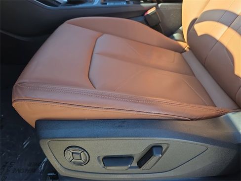 Used 2025 Audi Q3 2.0T Premium w/ Convenience Package image 32