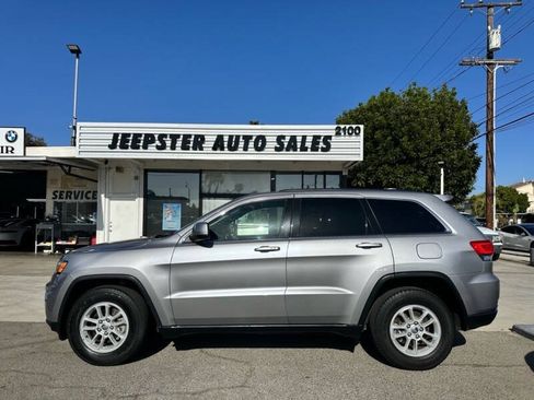 Used 2018 Jeep Grand Cherokee Laredo RWD image 8