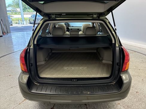 Used 2006 Subaru Outback 2.5i Limited w/ Popular Equipment Group 2B AWD/4WD image 16