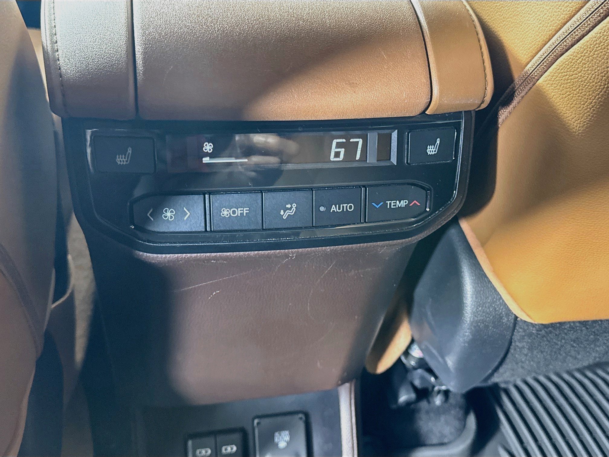 Used 2022 Toyota Highlander Platinum AWD/4WD image 26