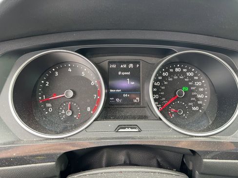 Used 2021 Volkswagen Tiguan SE image 13