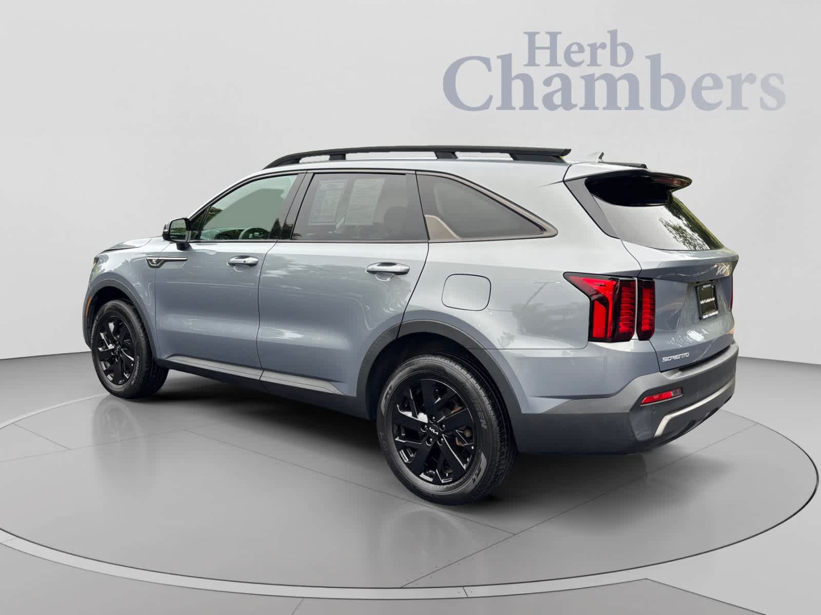 Used 2023 Kia Sorento S AWD/4WD image 4