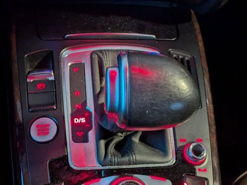 Used 2016 Audi A4 Premium Plus w/ Technology Package image 12