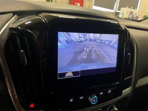 Used 2020 Chevrolet Traverse LT image 6