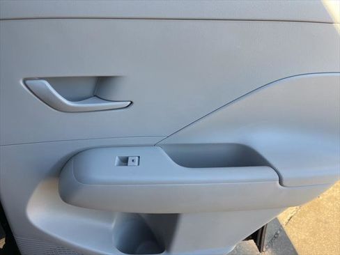 New 2026 Hyundai Kona SE image 23