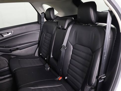 Used 2017 Ford Edge SEL w/ Equipment Group 201A AWD/4WD image 27