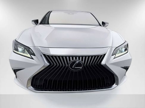 Used 2019 Lexus ES 350 image 2