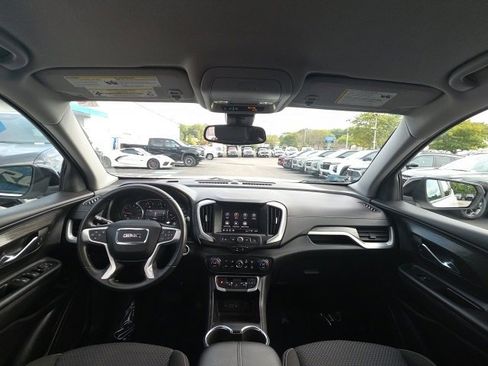 Used 2022 GMC Terrain SLE w/ Driver Convenience Package image 12