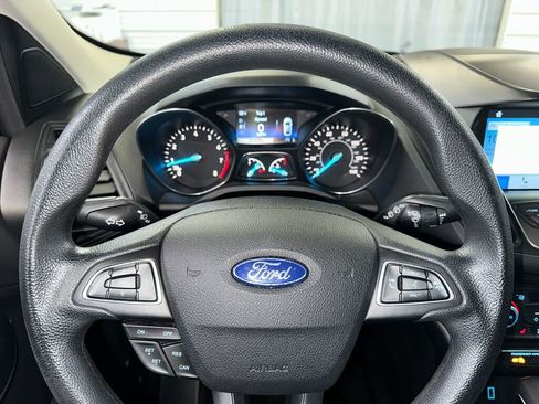 Used 2019 Ford Escape SE image 6