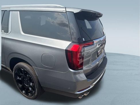 New 2026 GMC Yukon XL Denali w/ Denali Reserve Package AWD/4WD image 10