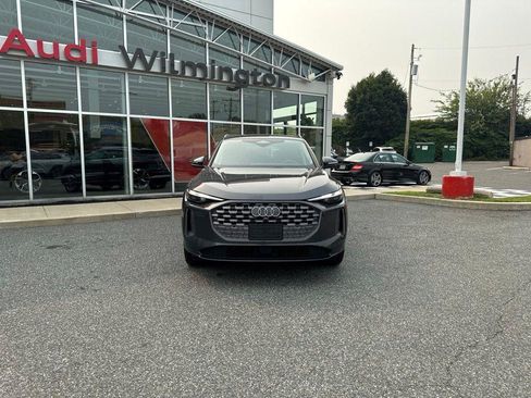 Certified 2025 Audi Q5 Premium w/ Convenience Package AWD/4WD image 6