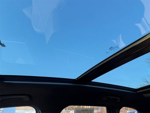 Certified 2025 BMW X1 xDrive28i w/ Premium Package image 33