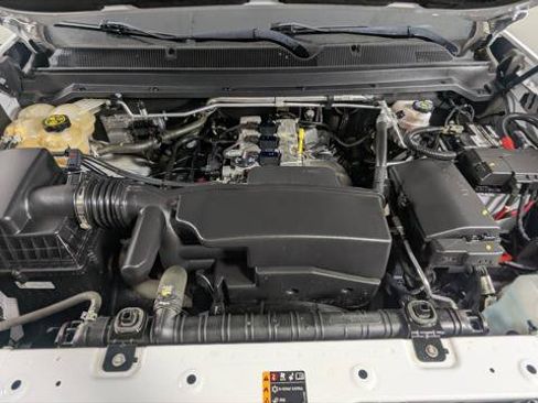 Used 2022 Chevrolet Colorado LT w/ Fleet Safety Package RWD image 21