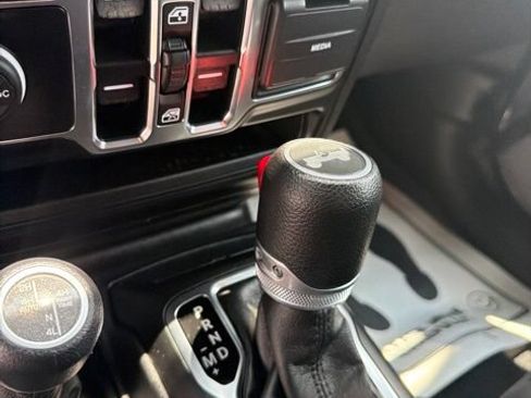 Used 2023 Jeep Wrangler Unlimited Sport AWD/4WD image 19