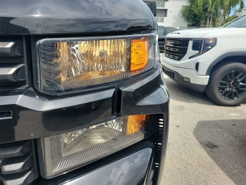 Used 2021 Chevrolet Silverado 1500 Custom Trail Boss AWD/4WD image 4