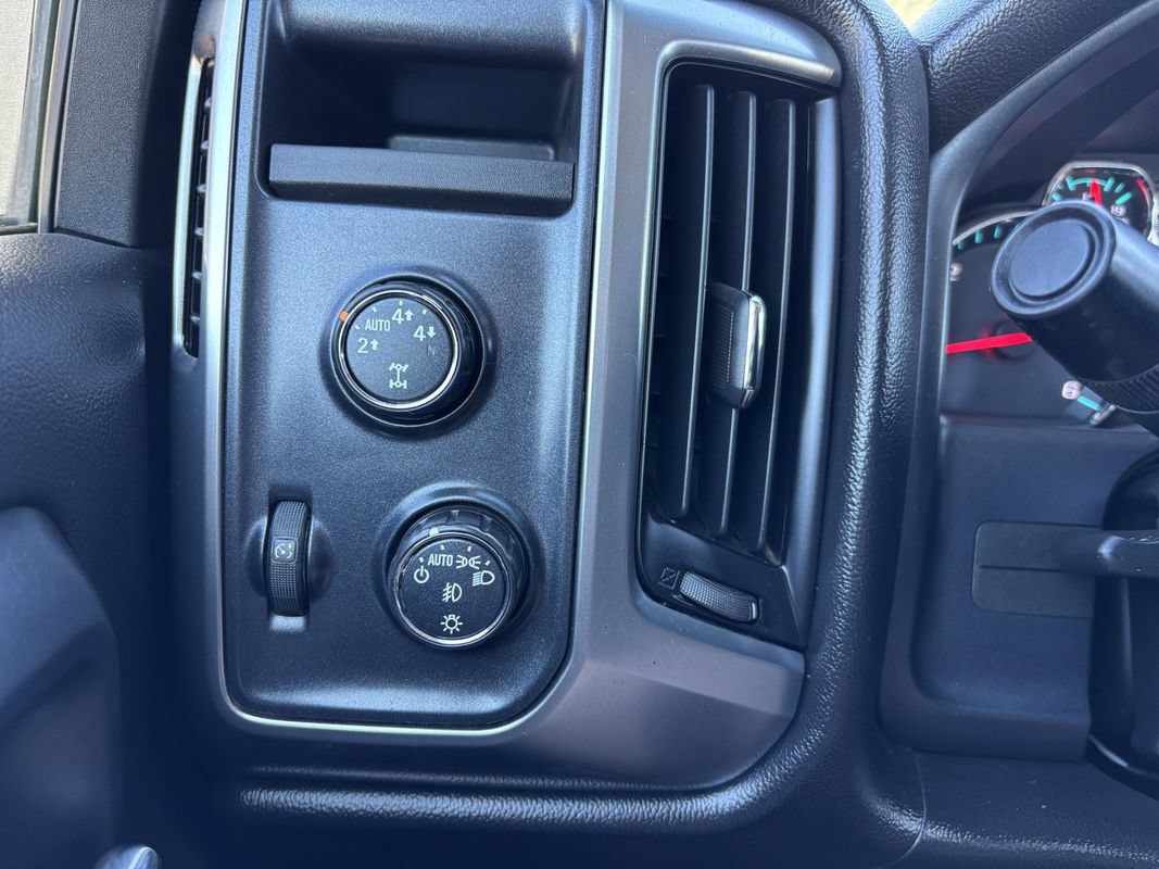 Used 2016 Chevrolet Silverado 1500 LT w/ All Star Edition AWD/4WD image 32