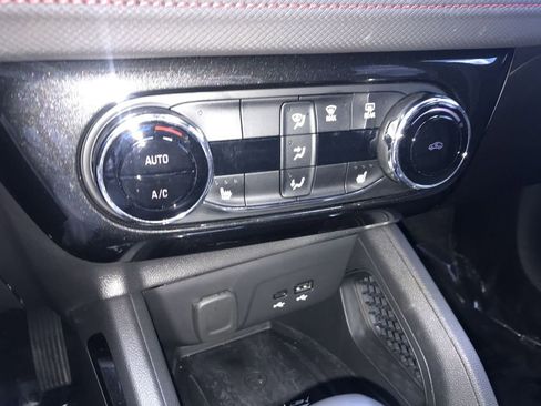 Used 2025 Chevrolet TrailBlazer RS w/ Convenience Package AWD/4WD image 17