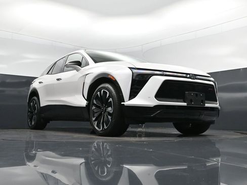 New 2025 Chevrolet Blazer EV RS w/ Super Cruise Package image 44