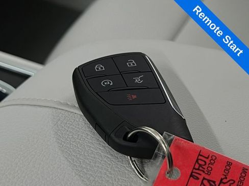 Used 2025 GMC Acadia Denali w/ Super Cruise Package AWD/4WD image 2