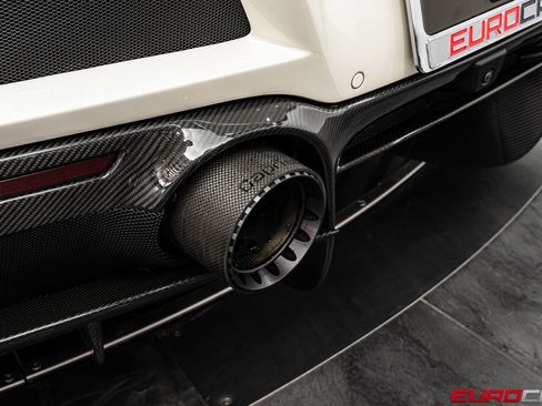 Used 2021 Ferrari F8 Tributo RWD image 32