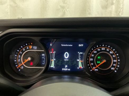 Used 2024 Jeep Gladiator Sport AWD/4WD image 15