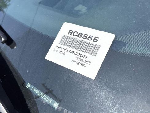 Used 2023 GMC Acadia Denali image 32