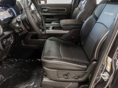 New 2027 RAM 2500 Laramie w/ Night Edition AWD/4WD image 12