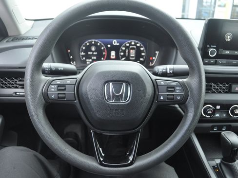 Certified 2025 Honda Accord LX image 17