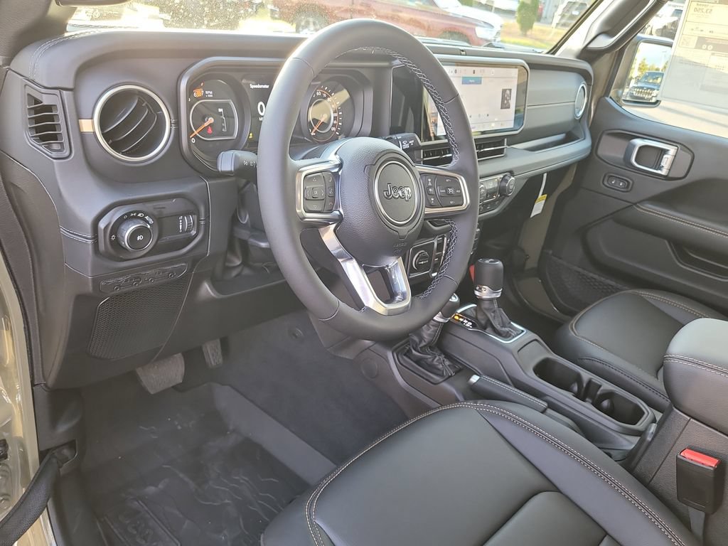 New 2026 Jeep Wrangler Unlimited Sahara AWD/4WD image 21