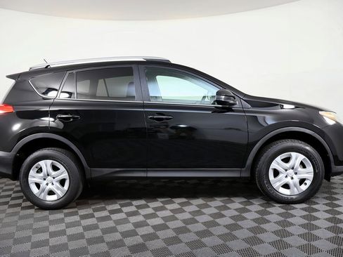 Used 2013 Toyota RAV4 LE image 7