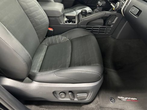 Used 2025 Toyota 4Runner TRD Off-Road Premium AWD/4WD image 60