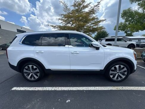 Certified 2022 Kia Telluride EX w/ EX Premium Package FWD image 6
