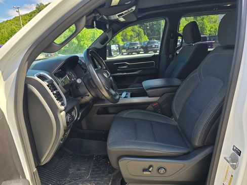 Used 2022 RAM 1500 Big Horn AWD/4WD image 4