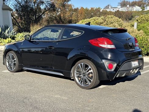 Used 2016 Hyundai Veloster Turbo image 5