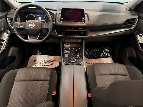 Used 2025 Nissan Rogue SV AWD/4WD image 9
