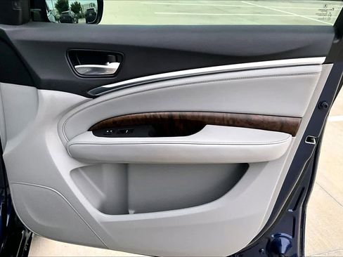 Used 2020 Acura MDX FWD w/ Advance Package image 22