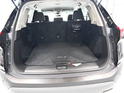 Used 2023 Nissan Rogue S AWD/4WD image 28