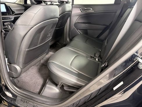 Used 2025 Kia Sportage SX image 23