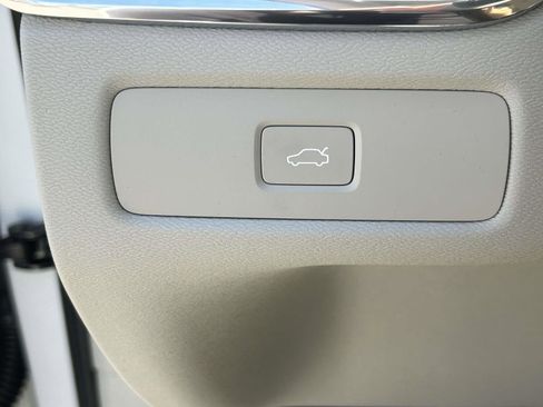 New 2026 Volvo XC60 B5 Ultra w/ Protection Package Premier AWD/4WD image 20