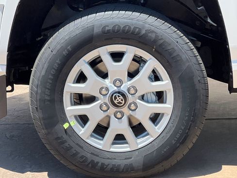 New 2025 Toyota Tacoma SR5 image 33