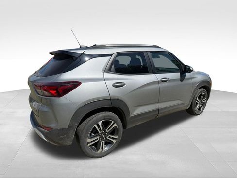 Used 2023 Chevrolet TrailBlazer LT FWD image 6