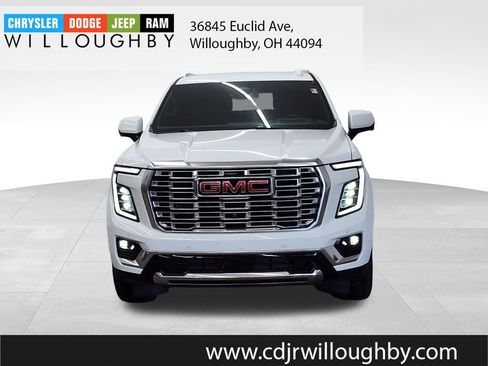 Used 2025 GMC Yukon Denali AWD/4WD image 2