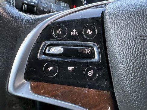 Used 2019 Cadillac Escalade ESV Premium Luxury image 26