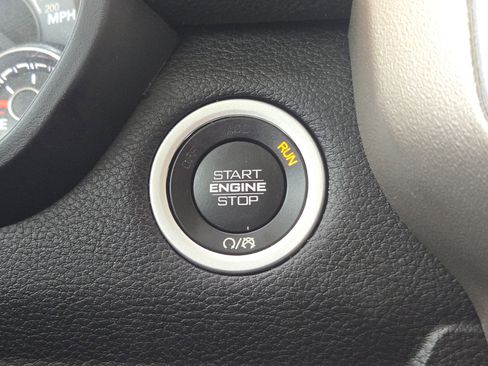 Used 2020 RAM 1500 Laramie image 24