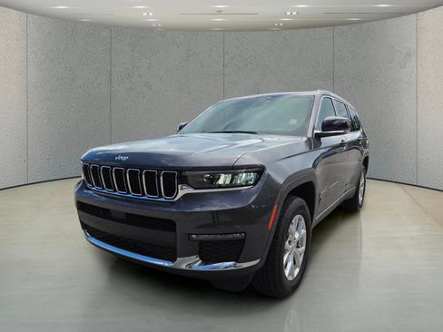 Used 2023 Jeep Grand Cherokee L Limited RWD image 11