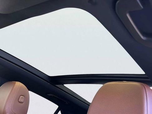 Used 2024 Mercedes-Benz GLE 350 4MATIC image 17