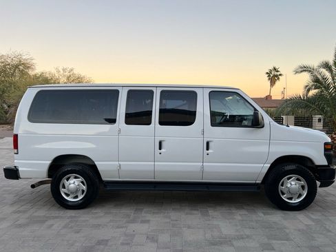 Used 2014 Ford E-350 and Econoline 350 XL image 8