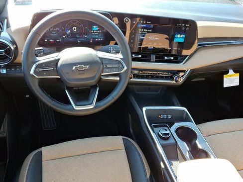 New 2026 Chevrolet Equinox ACTIV w/ Convenience Package III image 9