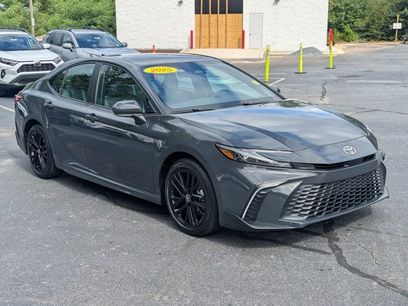 Used 2025 Toyota Camry SE