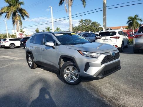 Certified 2024 Toyota RAV4 XLE image 28